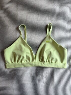 Nike Form Sports Bra